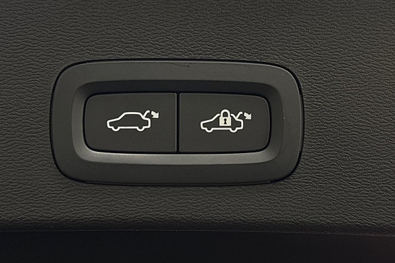 Volvo XC40 17 of 22