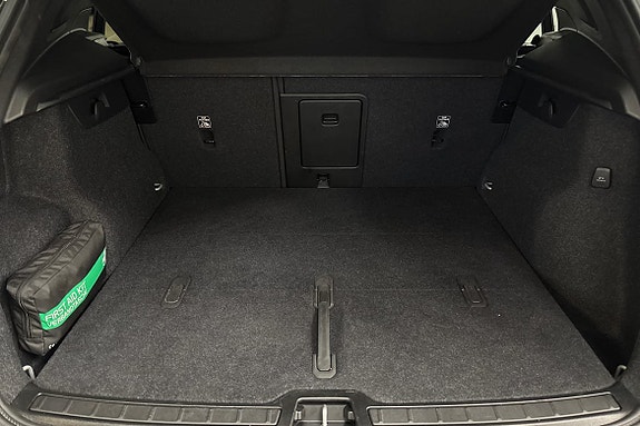 Volvo XC40 13 of 22