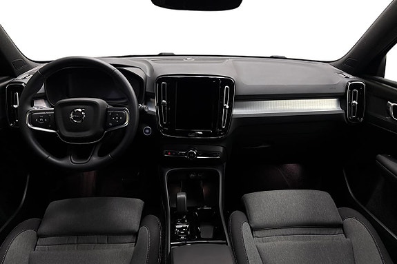 Volvo XC40 9 of 22