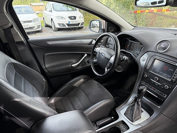 Ford Mondeo 13 of 22