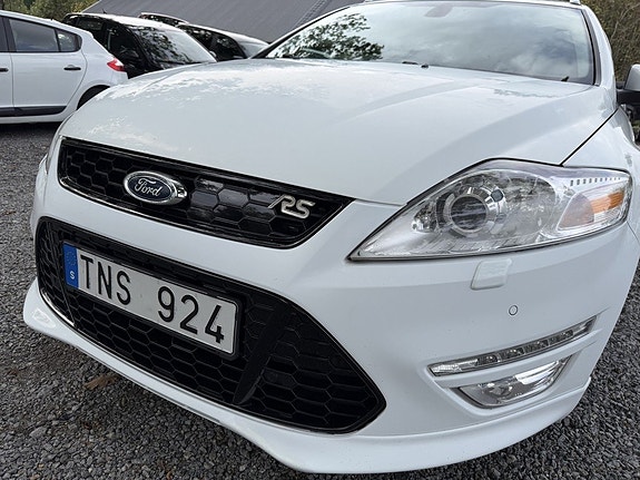 Ford Mondeo 10 of 22