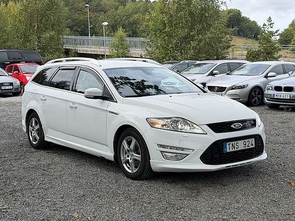 Ford Mondeo 2 of 22