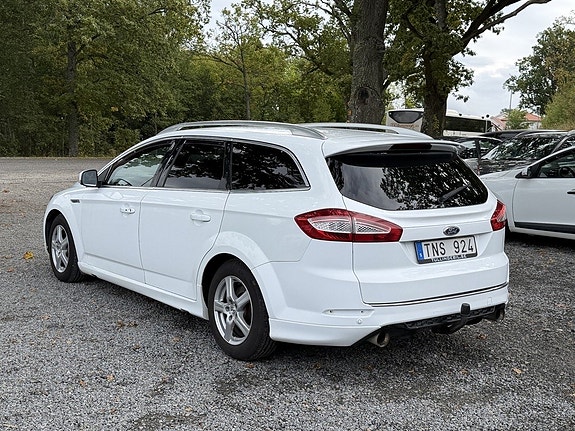Ford Mondeo 3 of 22