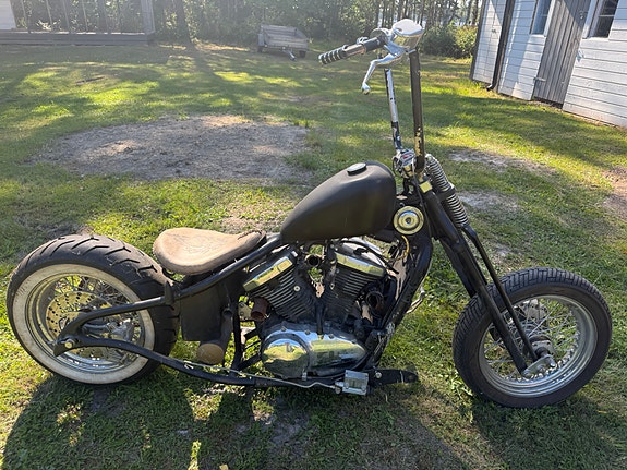 Kawasaki Vulcan 800 2 of 6