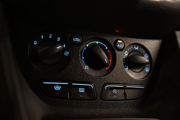 Ford Transit Connect 20 of 28