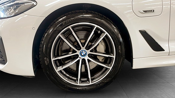 BMW 530e 9 of 9
