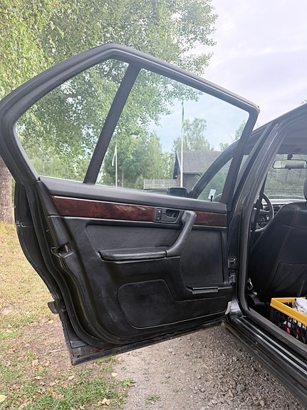 BMW 750iL 11 of 23