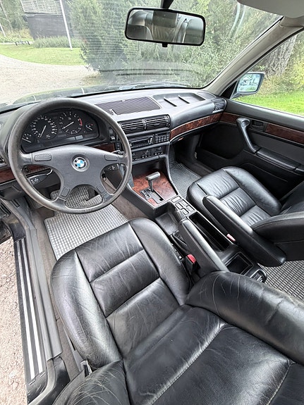 BMW 750iL 6 of 23