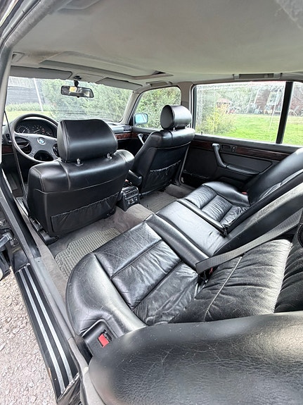 BMW 750iL 7 of 23