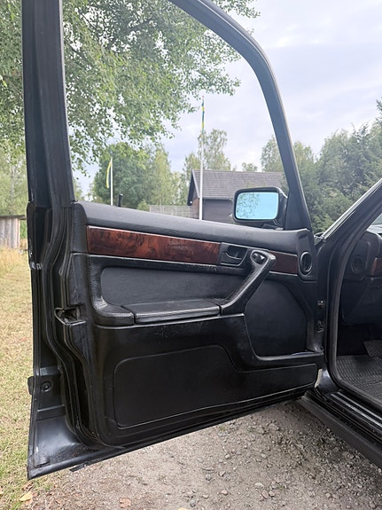 BMW 750iL 12 of 23
