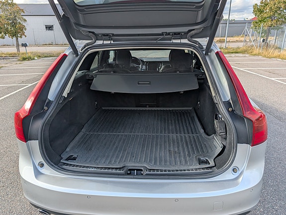 Volvo V90 8 of 8