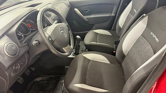 Dacia Sandero Stepway 12 of 12