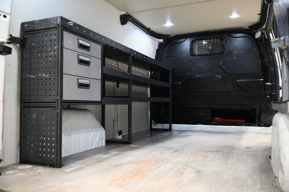 Ford Transit Custom 13 of 29