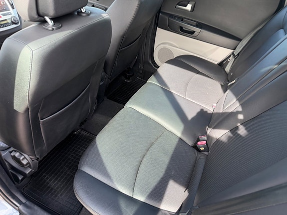 Kia Ceed 6 of 8