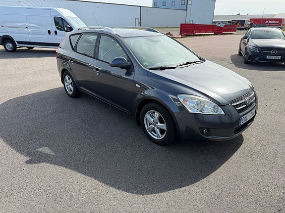 Kia Ceed 2 of 8