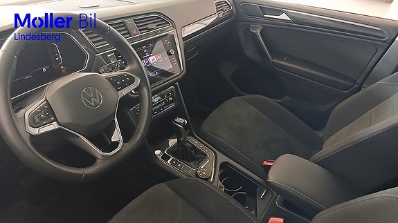 Volkswagen Tiguan 6 of 27