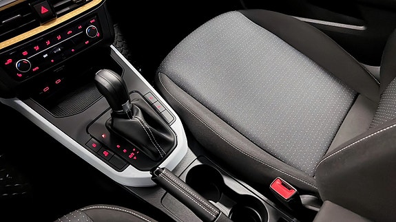 Seat Arona 15 of 18