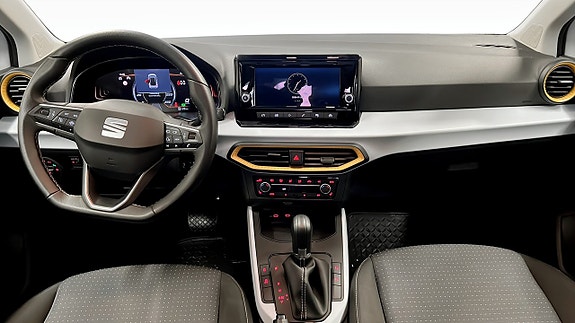 Seat Arona 10 of 18