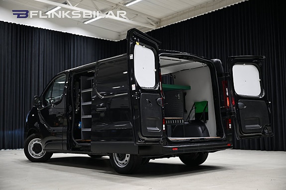 Renault Trafic 7 of 28