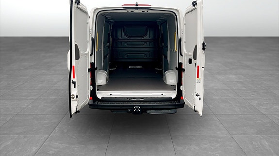 Volkswagen Crafter 12 of 12