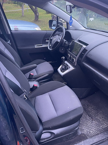 Mazda 5 11 of 11