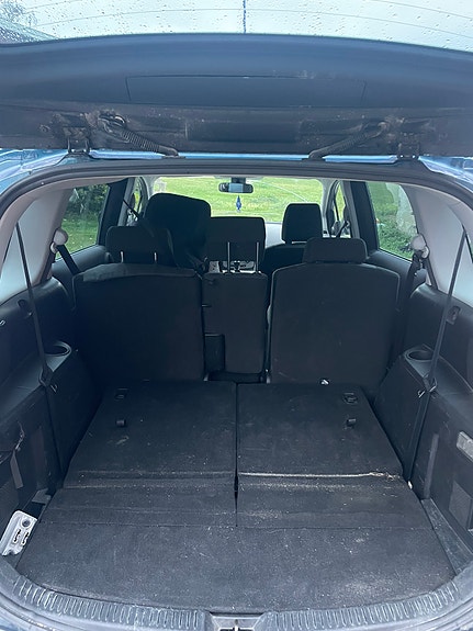 Mazda 5 9 of 11
