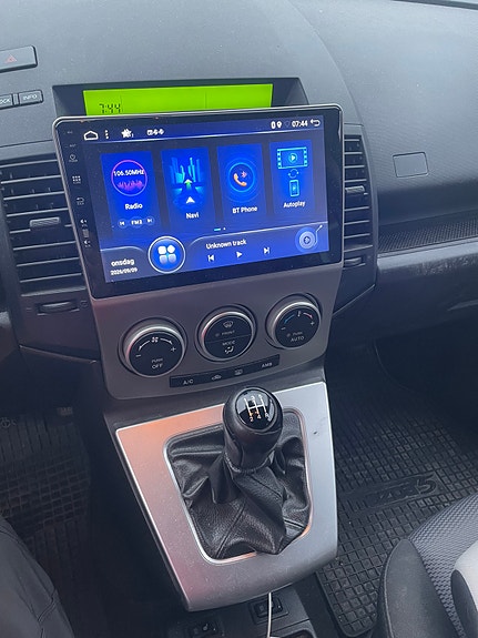 Mazda 5 6 of 11