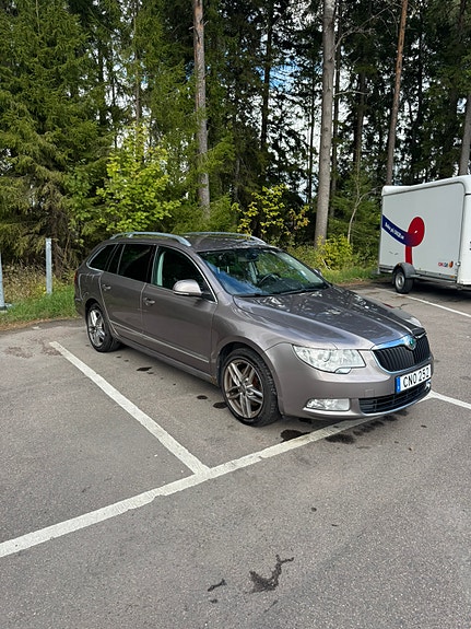 Skoda Superb 5 of 10