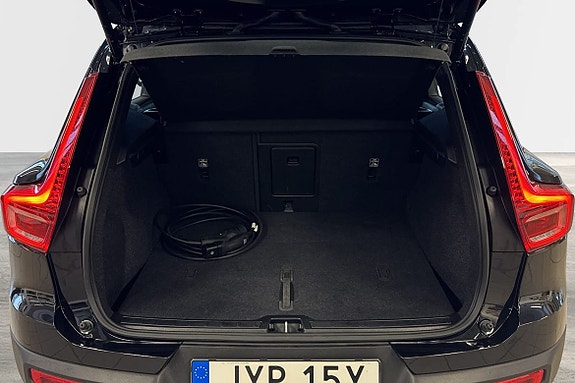 Volvo EX40 14 of 23