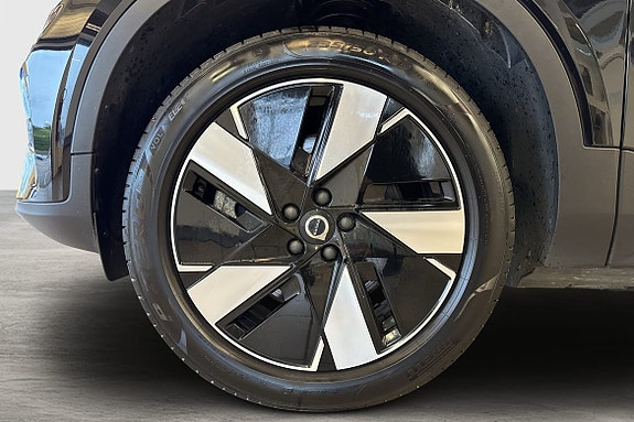 Volvo EX40 10 of 23