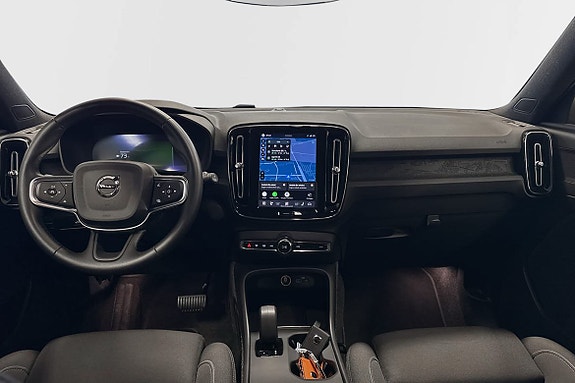 Volvo EX40 6 of 23