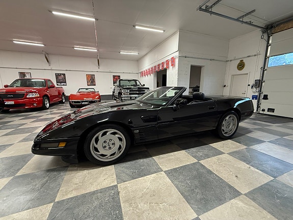 Chevrolet Corvette 7 of 24