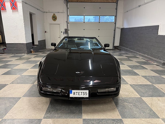 Chevrolet Corvette 5 of 24