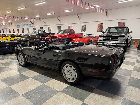 Chevrolet Corvette 9 of 24