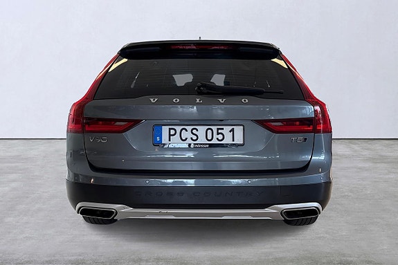 Volvo V90 Cross Country 5 of 21