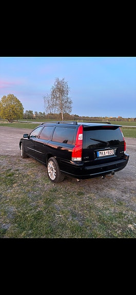 Volvo V70 4 of 6
