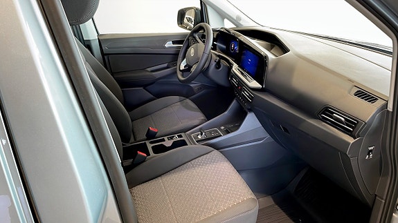 Ford Transit Connect 3 of 12