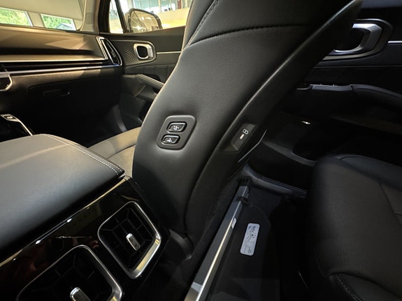 Kia Sorento 22 of 25
