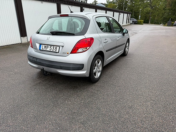 Peugeot 207 3 of 5