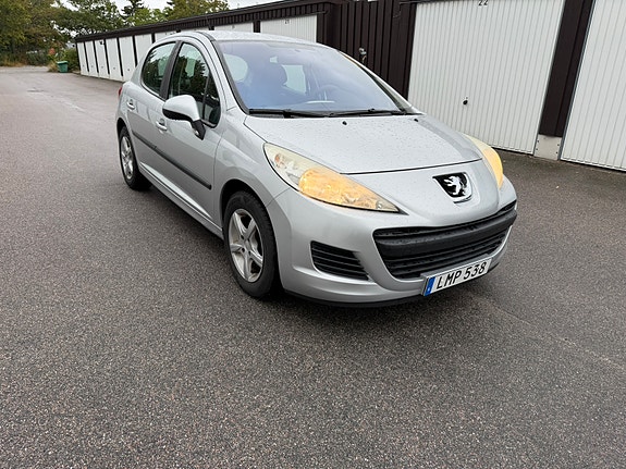 Peugeot 207 2 of 5