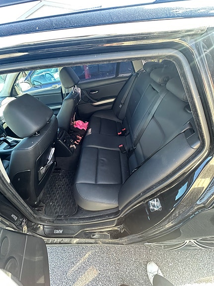 BMW 325i 5 of 8