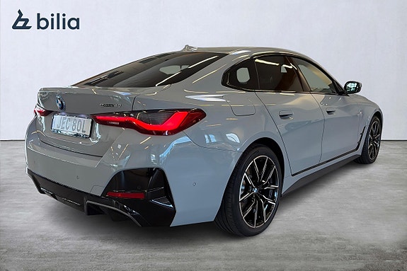 BMW i4 3 of 21