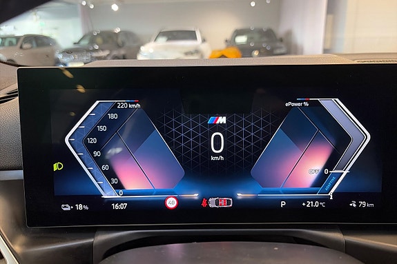 BMW i4 18 of 21