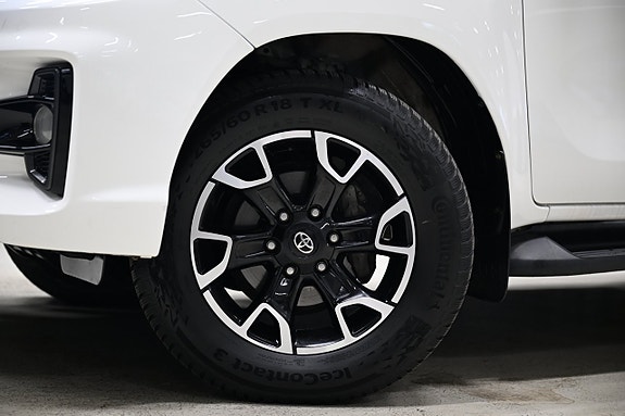 Toyota HiLux 5 of 30