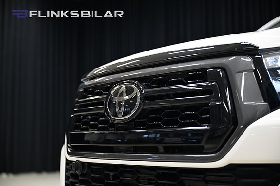 Toyota HiLux 17 of 30