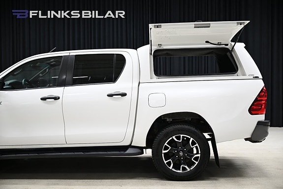 Toyota HiLux 9 of 30