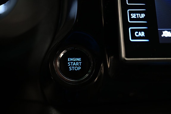 Toyota HiLux 27 of 30