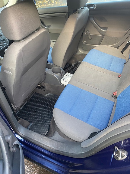 Volkswagen Golf V 5 of 7