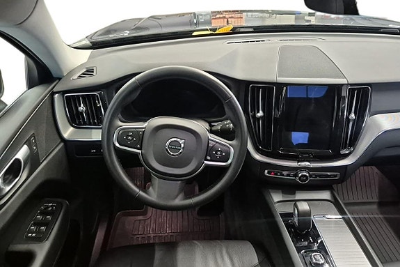 Volvo XC60 12 of 22