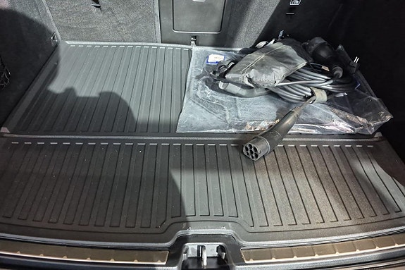 Volvo XC60 19 of 22